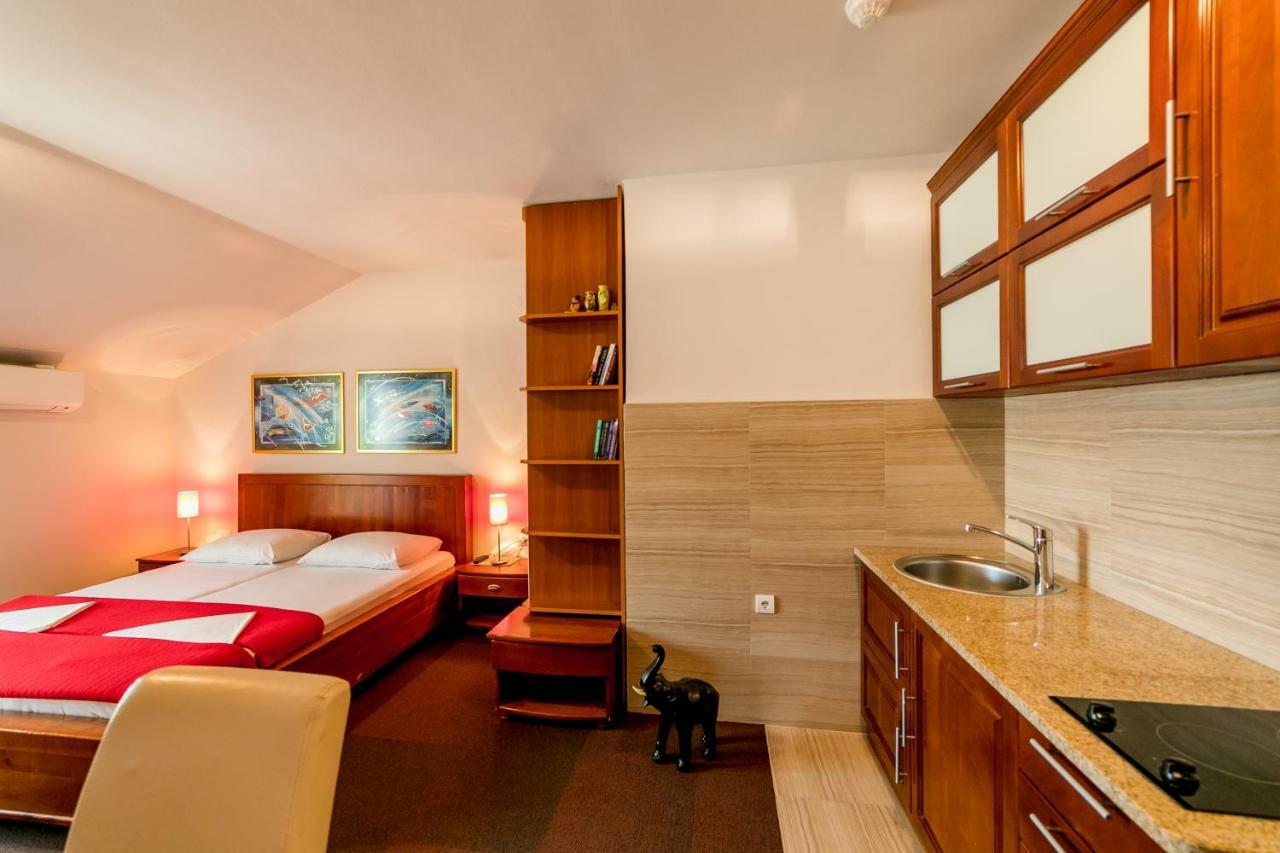 Apartmani Laban Херцег Нови Екстериор снимка